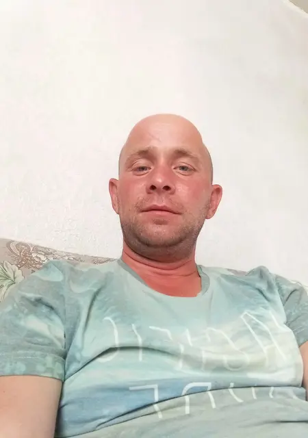 Илья из Белореченска, мне 35, познакомлюсь без обязательств