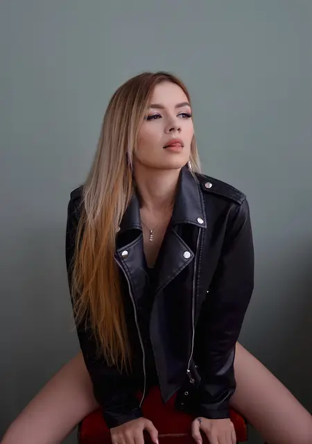 Я Амелия, 26, знакомлюсь для приятного времяпровождения в Калининграде