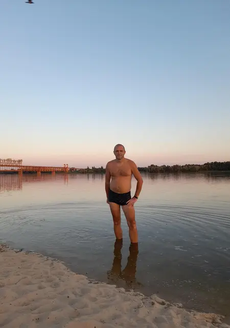 Я Назар, 45, из Кременчуга, ищу знакомства на одну ночь