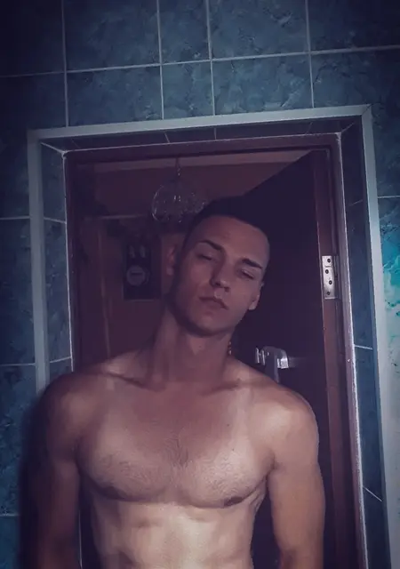 Я Богдан, 25, знакомлюсь для приятного времяпровождения в Буденновске