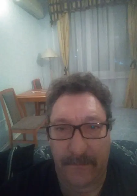 Павел из Советской Гавани, мне 34, познакомлюсь на одну ночь