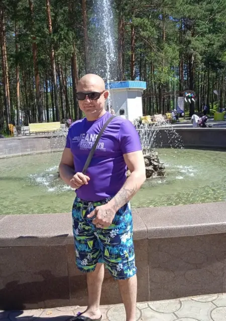 Я Дима, 42, из Лесосибирска, ищу знакомства на одну ночь
