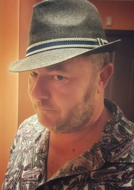 Я Влад, 54, знакомлюсь на одну ночь в Калининграде