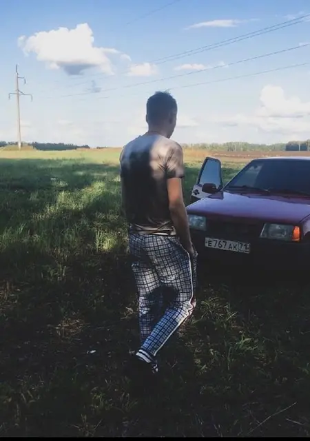 Никита из Новомосковска, ищу на сайте знакомства на одну ночь