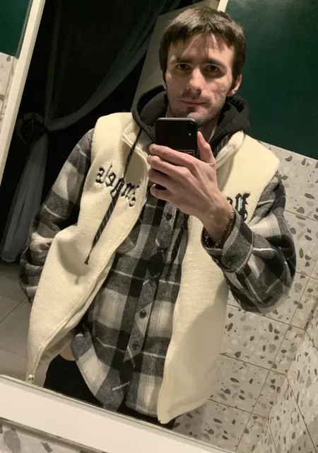 Я Даня, 26, из Санкт-Петербурга, ищу знакомство для общения