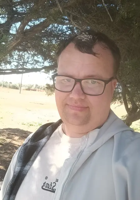 Петя из Москвы, ищу на сайте знакомства без обязательств