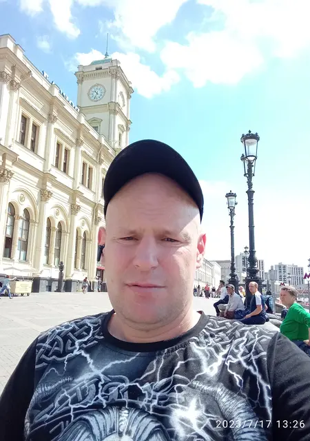 Nikolai из Сызрани, мне 40, познакомлюсь на одну ночь