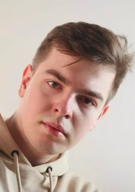 Глеб из Кушвы, мне 22, познакомлюсь для приятного времяпровождения