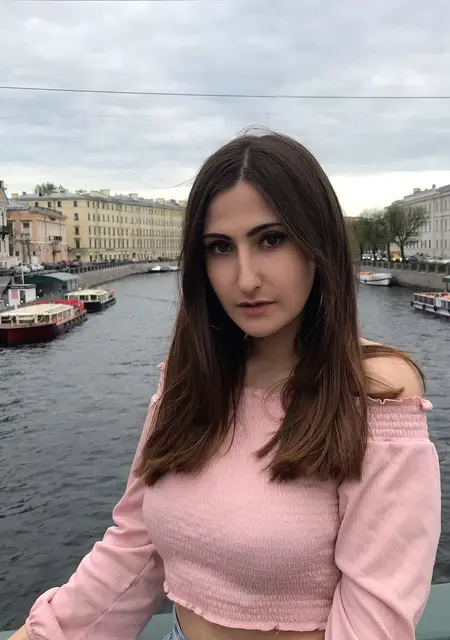 Лена из Реутова, ищу на сайте знакомства без обязательств