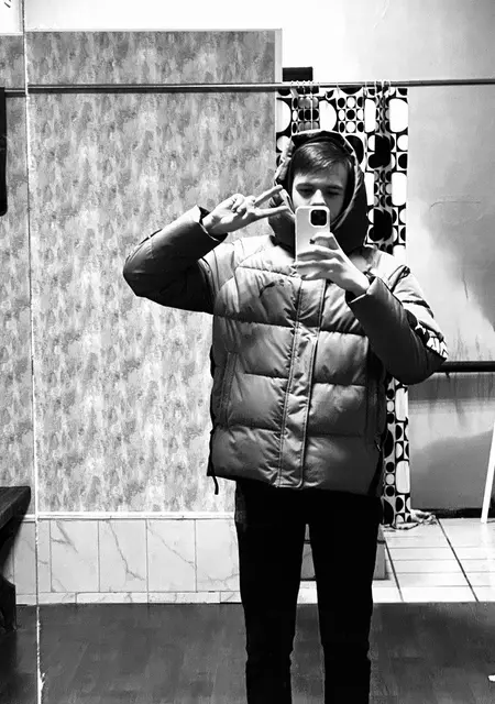 Я Дммтрий, 19, из Балашова, ищу знакомство для постоянных отношений