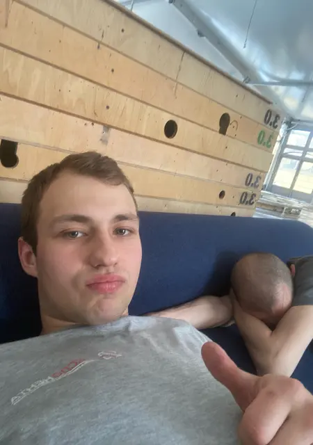 Я Виктор, 25, из Сергиева Посада, ищу знакомства без обязательств