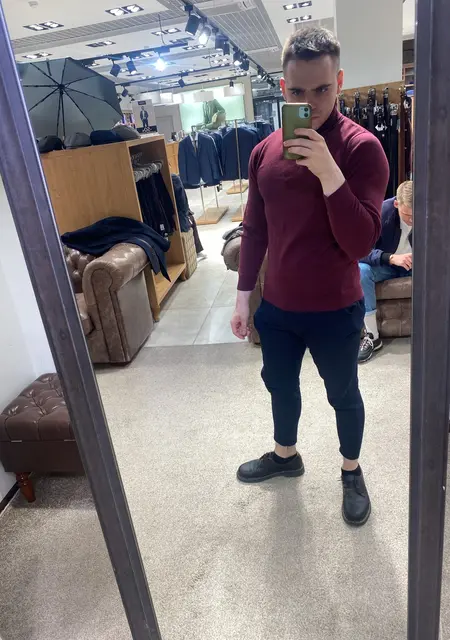 Я Александр, 24, из Александрова, ищу знакомства без обязательств