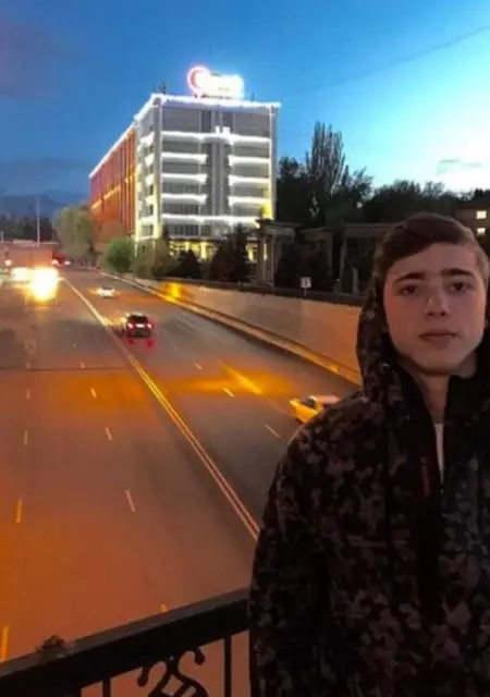 Александр из Караганды, ищу на сайте знакомства без обязательств