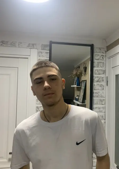 Даниил из Светлограда, ищу на сайте знакомства на одну ночь