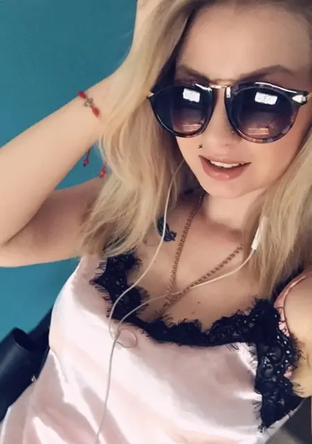 Ксюша из Ярославля, ищу на сайте общение