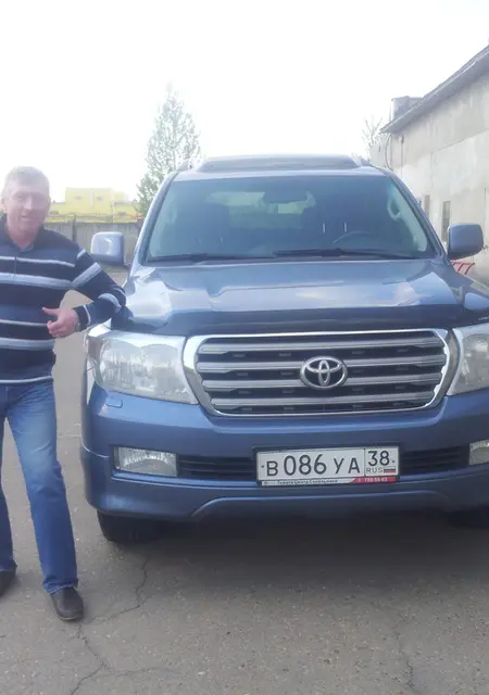 Я Игорь, 25, из Усолья-Сибирского, ищу знакомства без обязательств