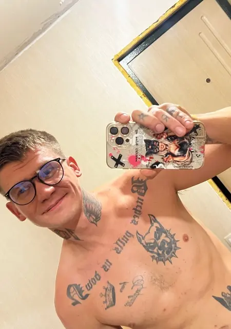 Илья из Тольятти, ищу на сайте знакомства на одну ночь