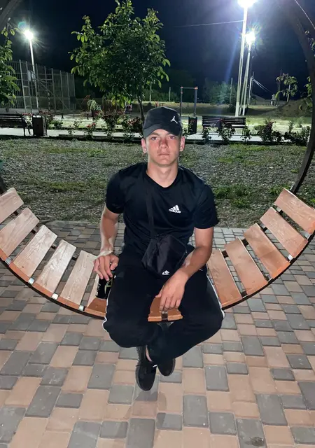 Danil из Керчи, ищу на сайте вирта