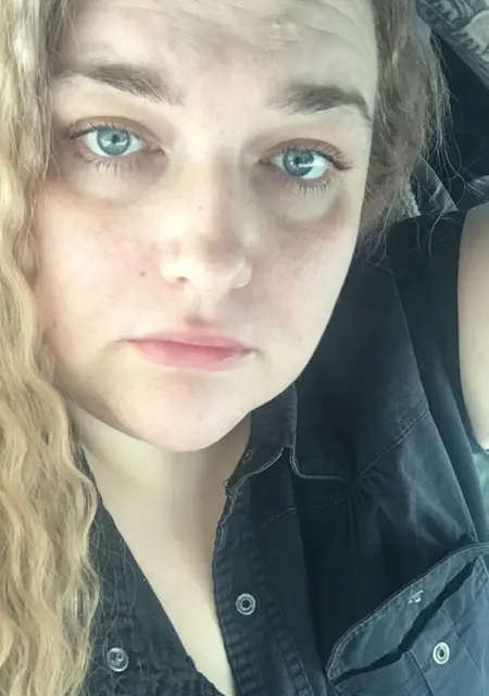 Марья из Новосибирска, ищу на сайте постоянные отношения