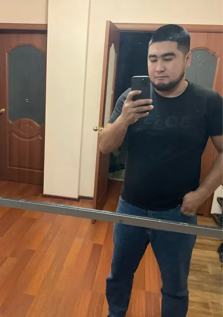 Я Рустам, 27, из Астрахани, ищу знакомства без обязательств