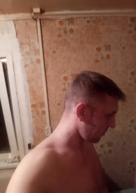 Я Andrei, 40, из Балакова, ищу знакомства без обязательств