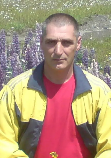 Александр из Углегорска, мне 53, познакомлюсь на одну ночь