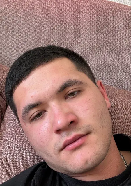 Я Ильмир, 21, из Нефтеюганска, ищу знакомство для постоянных отношений