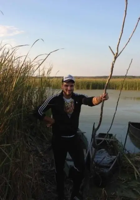 Саша из Ванина, ищу на сайте знакомства на одну ночь