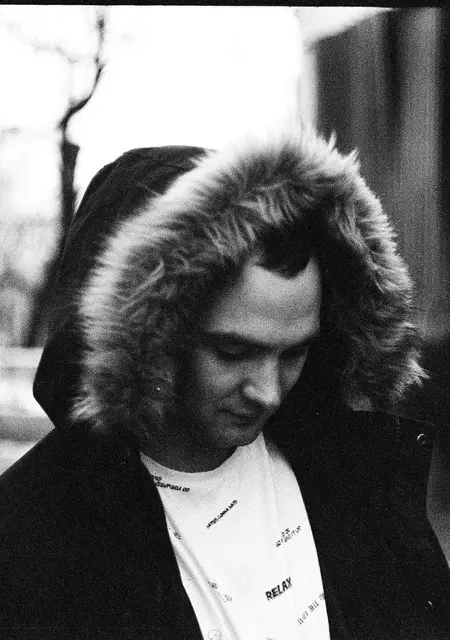 Я Илья, 27, из Йошкар-Олы, ищу знакомства без обязательств