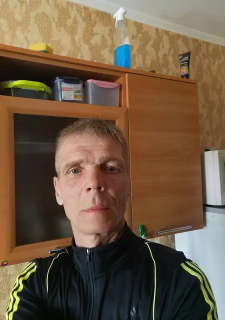 Я Женя, 56, знакомлюсь на одну ночь в Красноярске