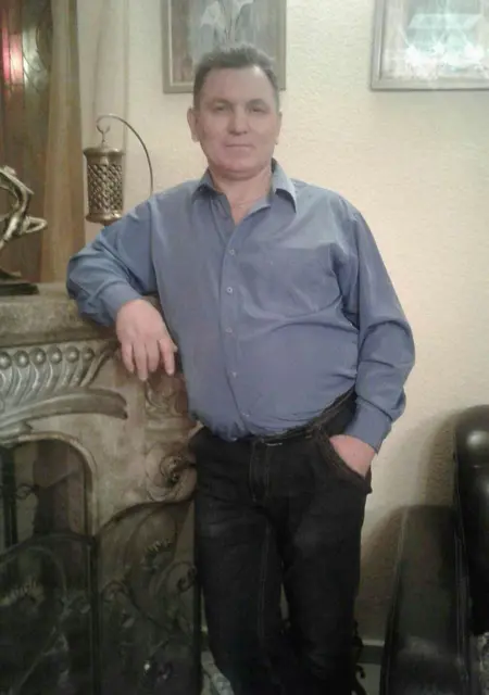 Сергей из Липецка, ищу на сайте знакомства на одну ночь