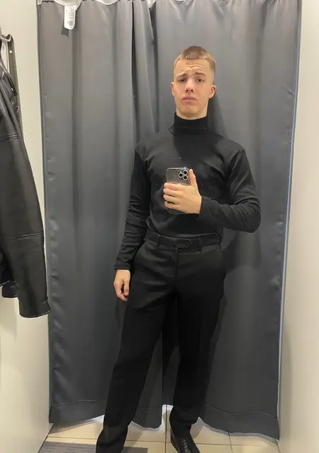 Я Никита, 19, знакомлюсь без обязательств в Новороссийске