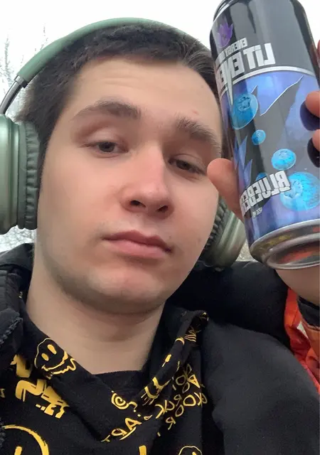 Я Гарик, 21, знакомлюсь для дружбы в Тольятти