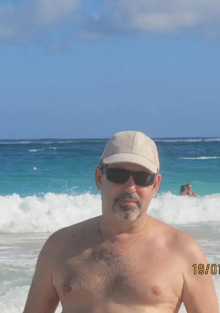 Я Александр, 62, из Екатеринбурга, ищу знакомство для дружбы