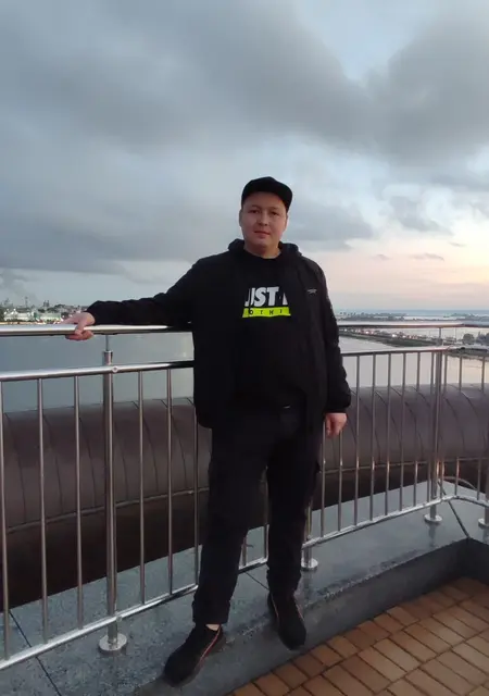 Я Виталий, 30, знакомлюсь без обязательств в Озерске