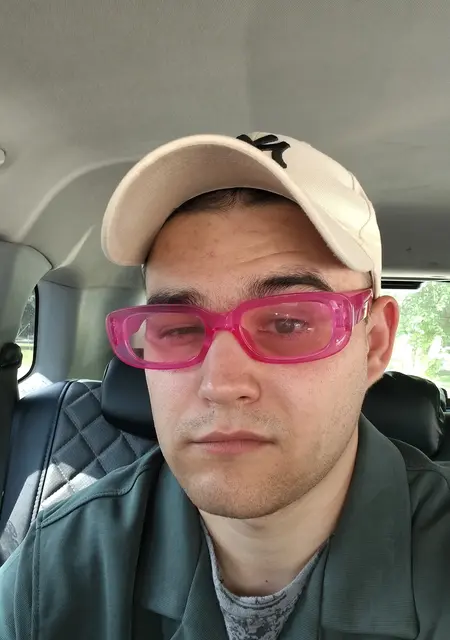 Максим Лобанов из Горно-Алтайска, ищу на сайте знакомства на одну ночь