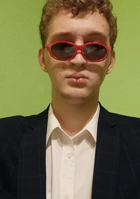 Я Виктор, 23, знакомлюсь без обязательств в Армавире