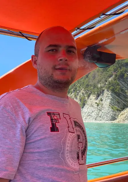 Алесандр из Карачаевска, мне 30, познакомлюсь для открытые отношения