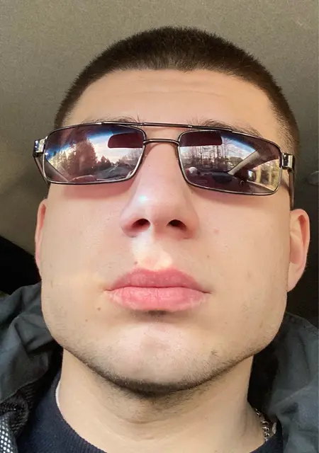 Neon из Краснотурьинска, мне 20, познакомлюсь для постоянных отношений