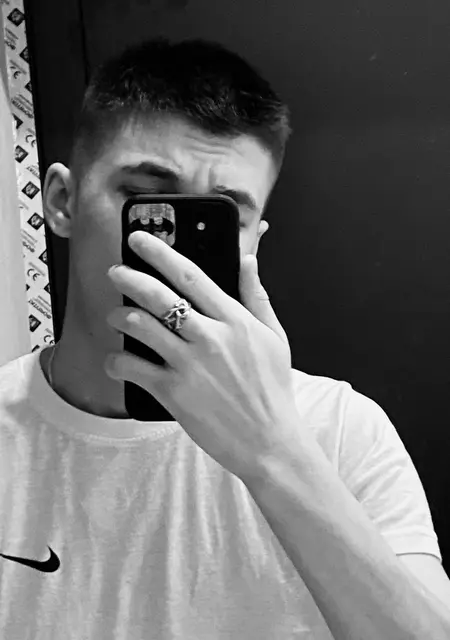 Даня из Йошкар-Олы, ищу на сайте знакомства на одну ночь