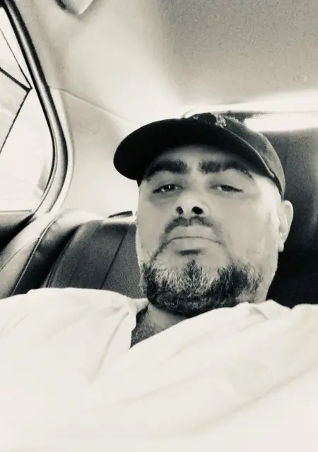 Я Alan, 40, знакомлюсь без обязательств в Санкт-Петербурге