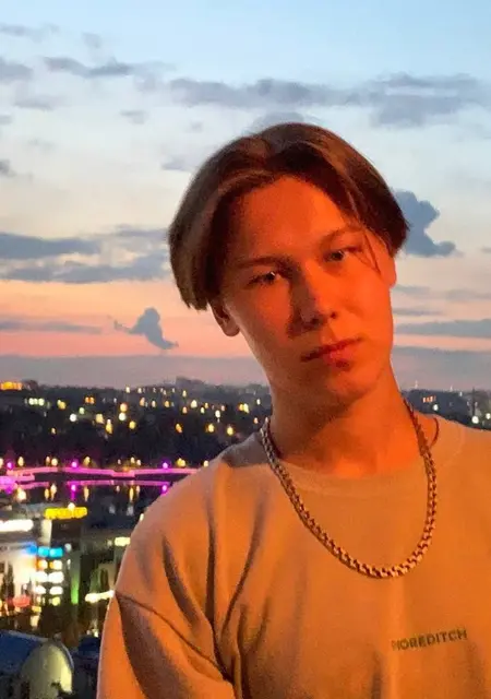 Я Арсен, 20, из Стерлитамака, ищу знакомства без обязательств