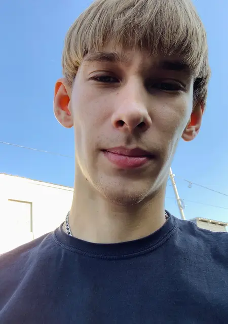 Я Олег, 25, из Химок, ищу знакомство для постоянных отношений