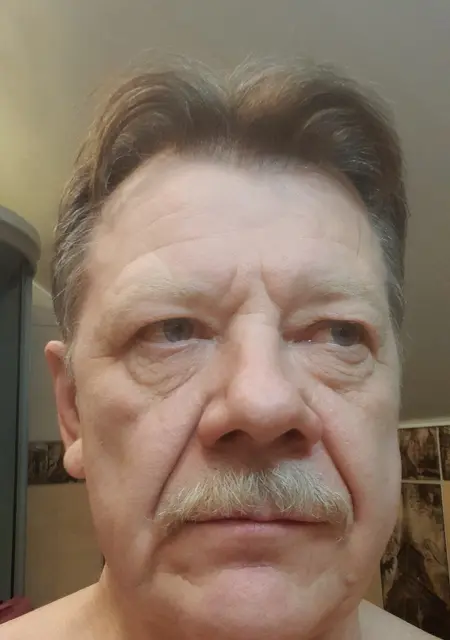 Олег из Томска, мне 63, познакомлюсь без обязательств