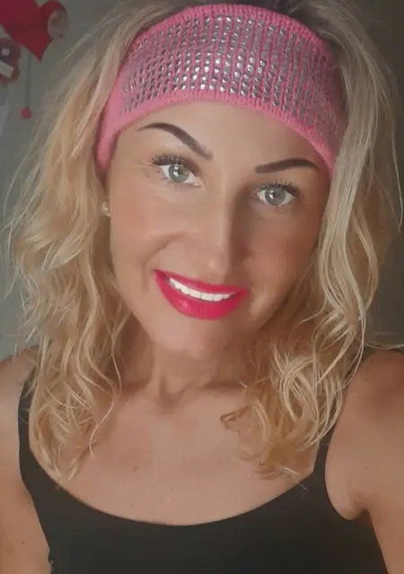 Ирина из Омска, мне 47, познакомлюсь для приятного времяпровождения