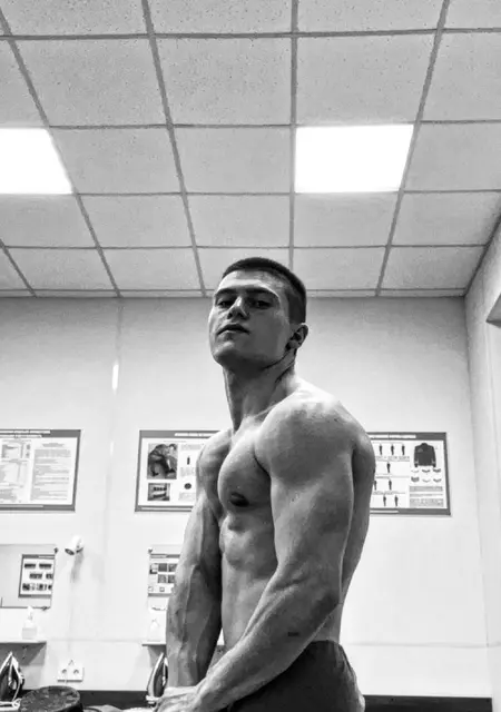 Я Satanclaus, 25, знакомлюсь для приятного времяпровождения в Саратове