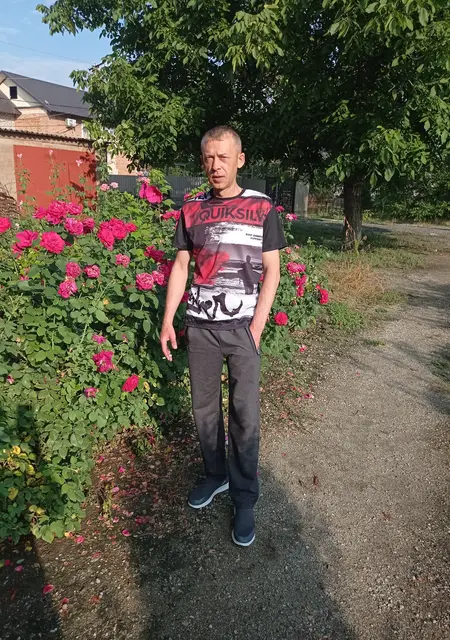 Евгений из Прохладного, мне 46, познакомлюсь на одну ночь