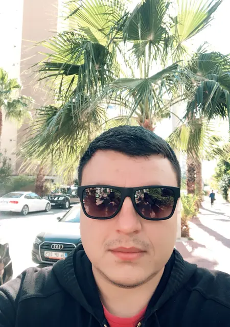 Денис из Глазова, ищу на сайте знакомства без обязательств