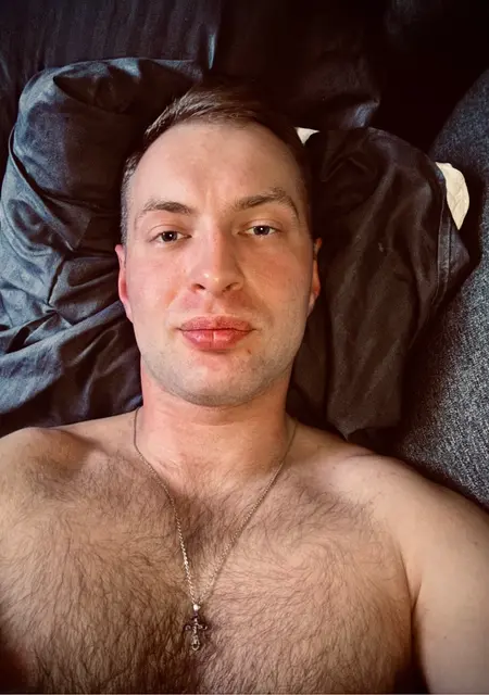Я Артём, 31, знакомлюсь на одну ночь в Волхове