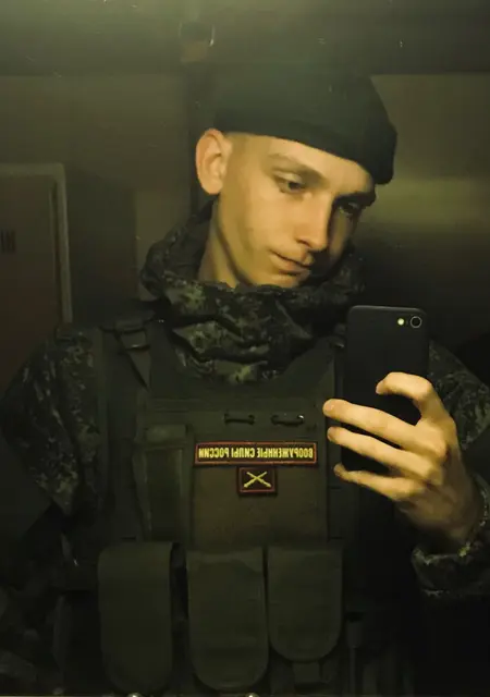 Сергей из Севастополя, мне 21, познакомлюсь для приятного времяпровождения